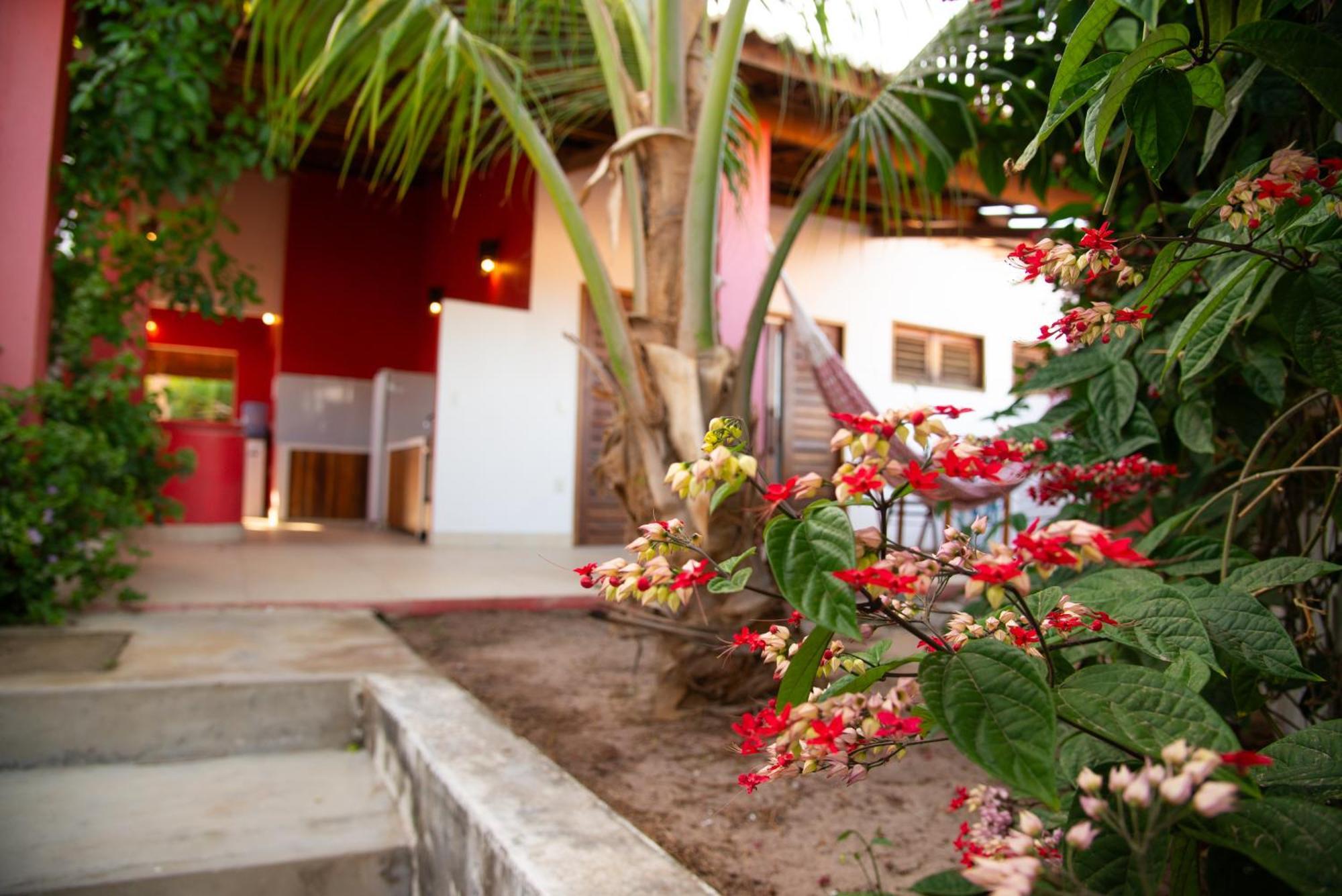 Casa Claudia Hotel Fortim Exterior photo